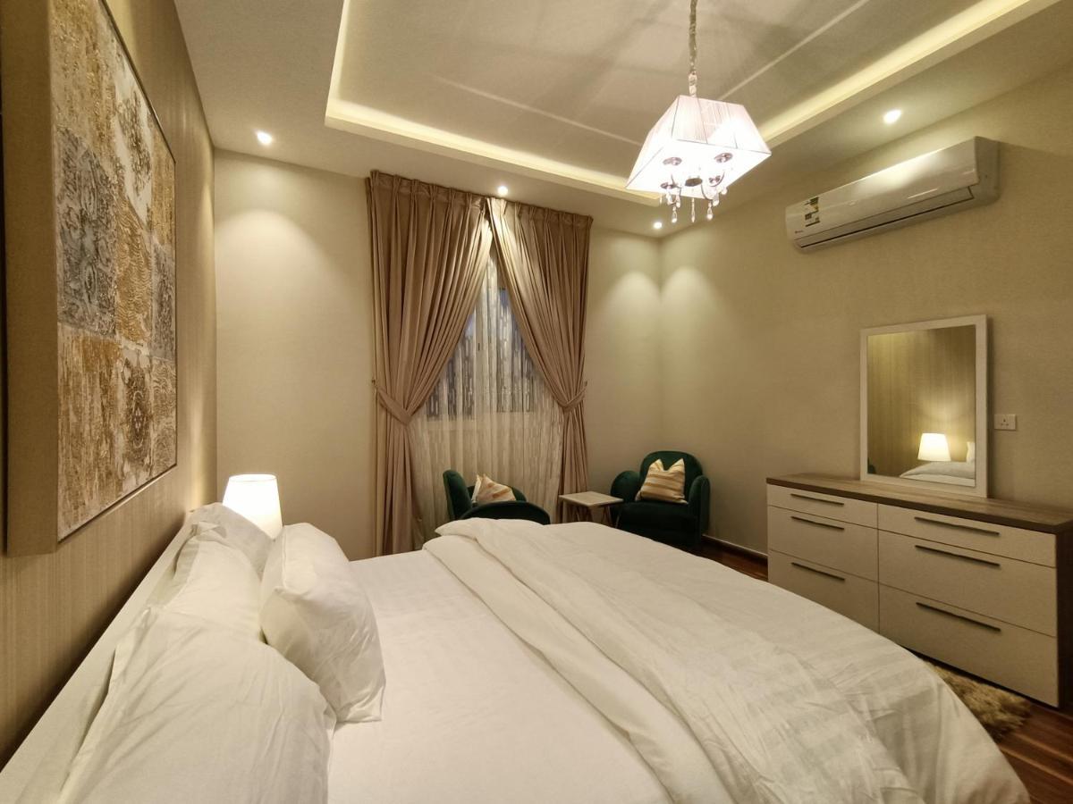 F Residence, Beauty & Luxury Apartment *